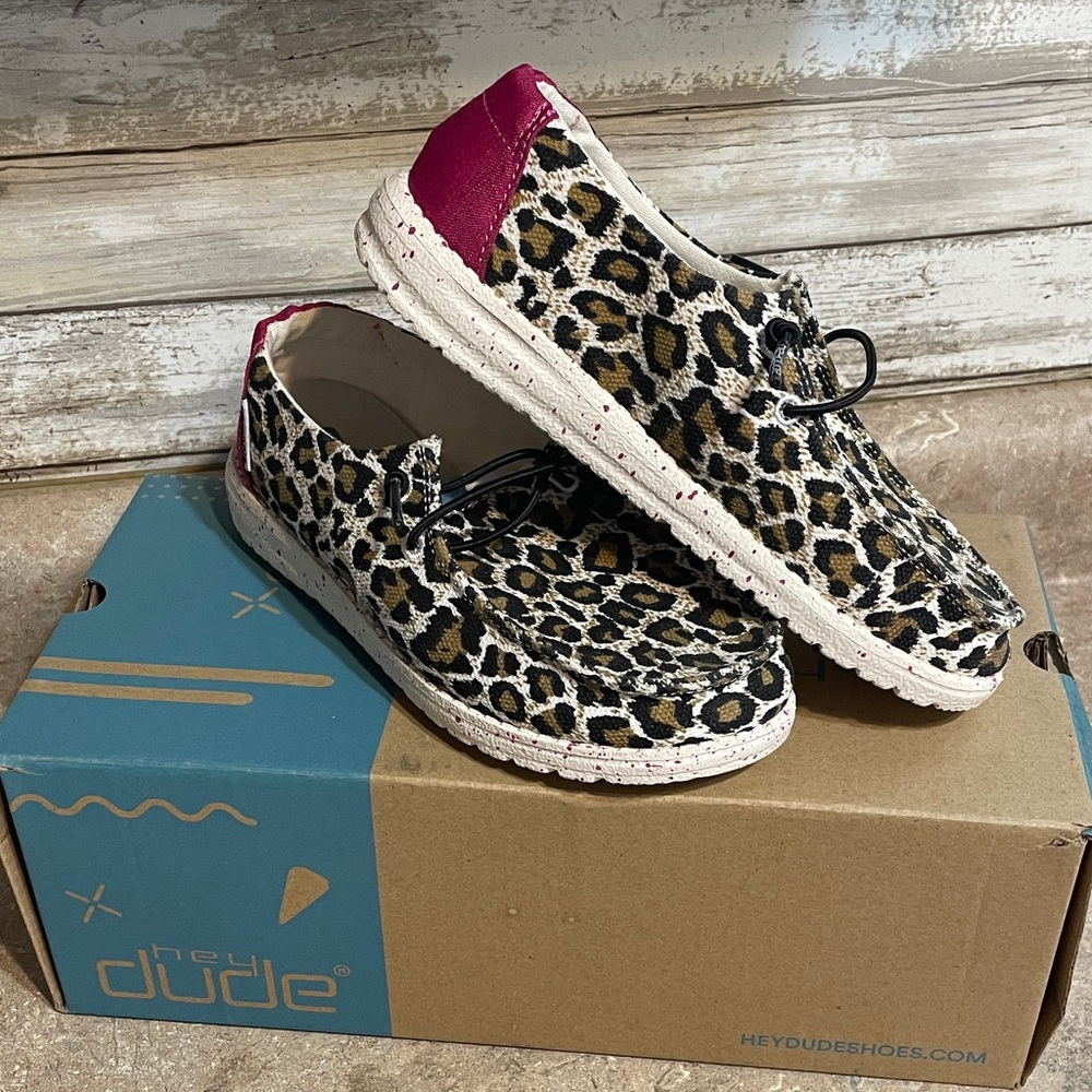 Hey Dude Youth Size 1 Leopard Flats with Pink Heel